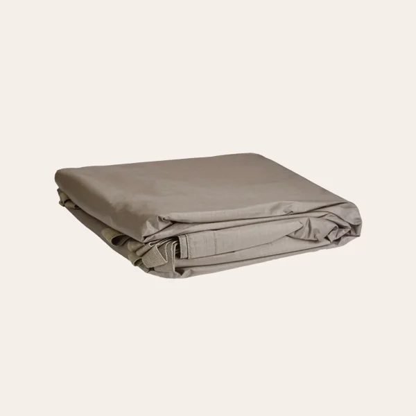 MIL-TEC Tarp Ripstop 300x300cm 14234001 MIL-TEC Ripstop TARP 14234001 – lona impermeável e versátil (300x300 cm) com 19 pontos de fixação para múltiplas opções de montagem no campismo, bushcraft e aventuras ao ar livre.