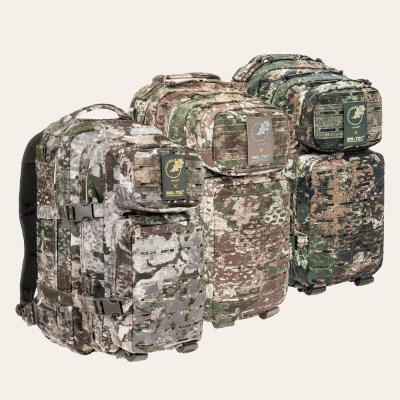 Todas as três versões da mochila A MIL-TEC US Assault Pack SM Laser Cut dos padrões de camuflagem WASP I Z1B, Z2, e Z3A da Phantomleaf
