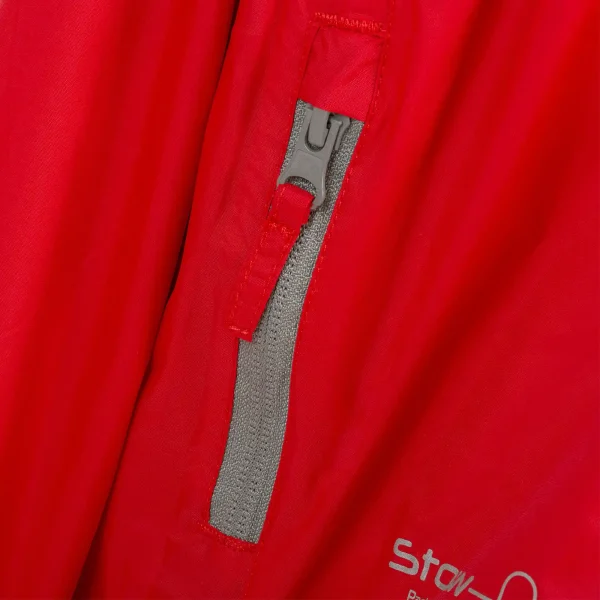 O Impermeavel Highlander Outdoor Stow & Go para crianças na cor vermelho O Impermeavel Highlander Outdoor Stow & Go para crianças na cor vermelho