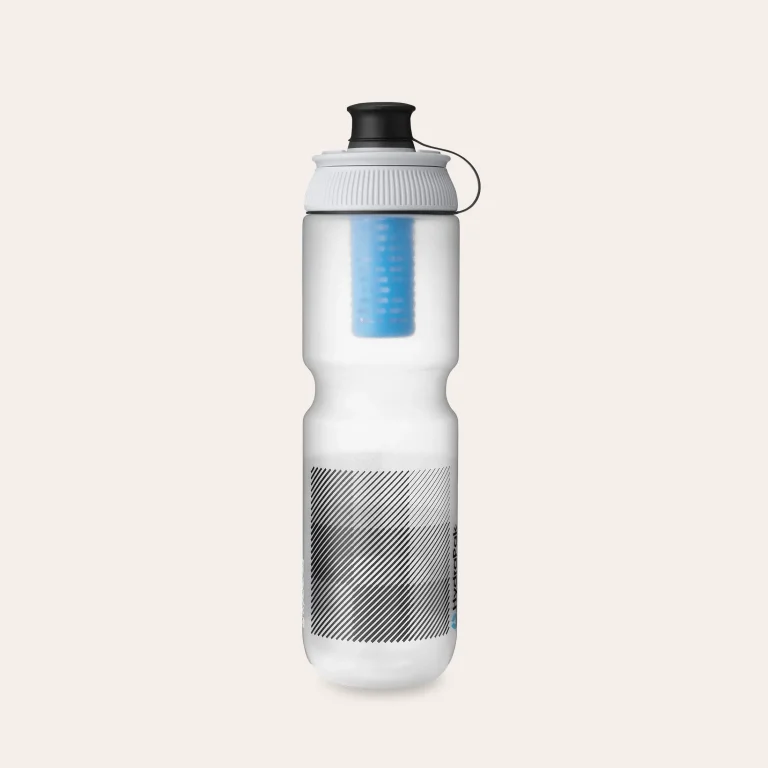 The HydraPak Breakaway+ 880 ml bottle with filter
