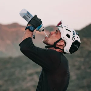 A garrafa HydraPak Breakaway+ 880 ml com filtro