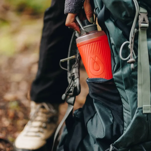 A garrafa dobrável HydraPak Flux™ 750 ml A garrafa dobrável HydraPak Flux™ 750 ml