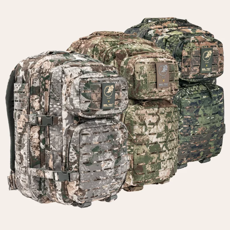 MIL-TEC US Assault Pack LG Laser Cut 9 Todas as três versões da mochila A MIL-TEC US Assault Pack LG Laser Cut dos padrões de camuflagem WASP I Z1B, Z2, e Z3A da Phantomleaf