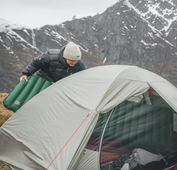 O colchão isolante de trekking Robens HybridCore 60 O colchão isolante de trekking Robens HybridCore 60