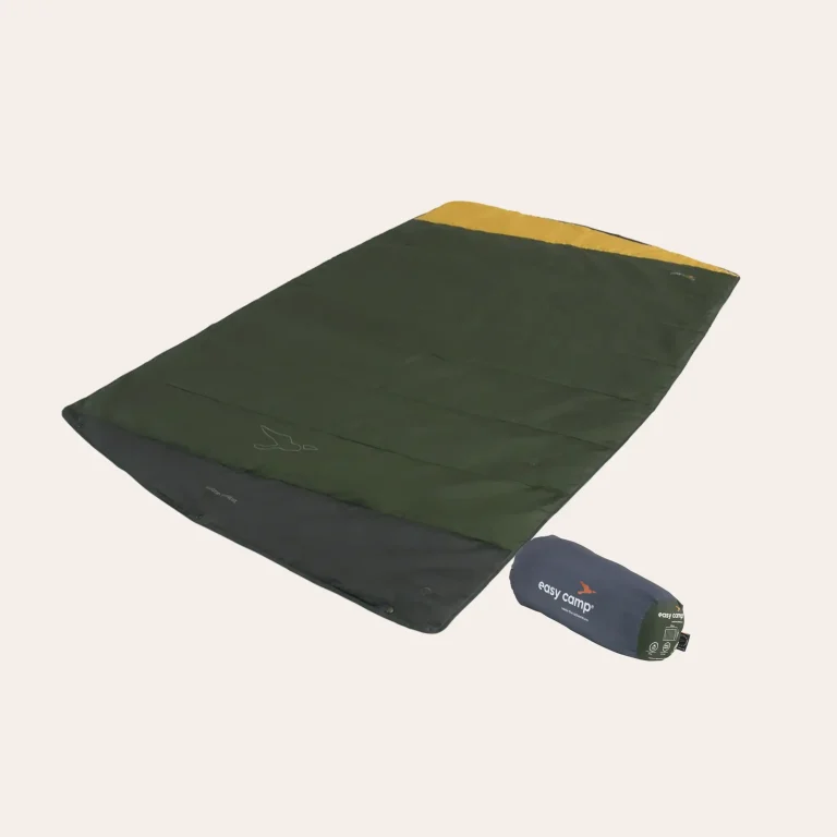 The green Falcon blanket from easy camp