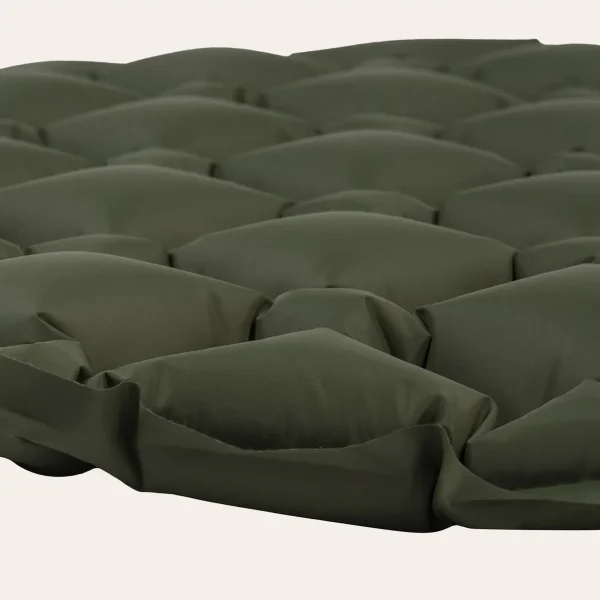 O colchão insuflável Nap-Pak Primaloft da Highlander Outdoor O colchão insuflável Nap-Pak Primaloft da Highlander Outdoor