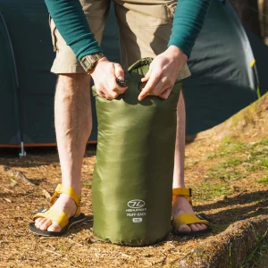 The multifunctional Puff Sack from Highlander Outdoor