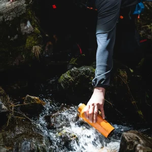 A garrafa isolamenta a vácuo de parede dupla Ashta da Highlander Outdoor