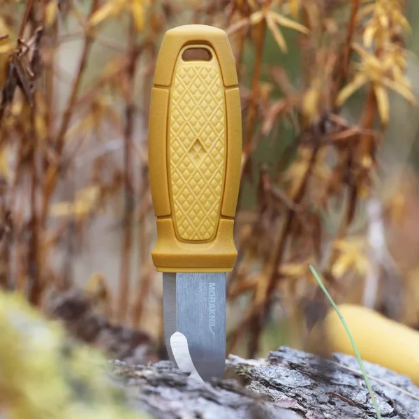 A faca Morakniv Eldris amarelo A faca Morakniv Eldris amarelo