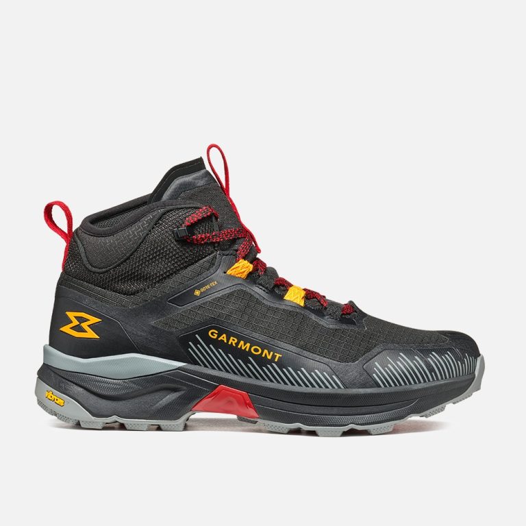 Lightweight and waterproof Garmont 9.81 ENGAGE MID GTX® hiking boot with GORE-TEX® and VIBRAM® sole for fast hikes and demanding terrain.