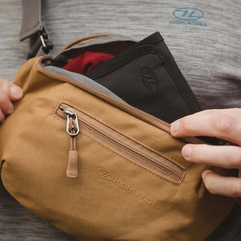Highlander Outdoor Targa Bum Bag: Waist bag with RFID protection and secure zip closure - ideal for travelling and everyday use