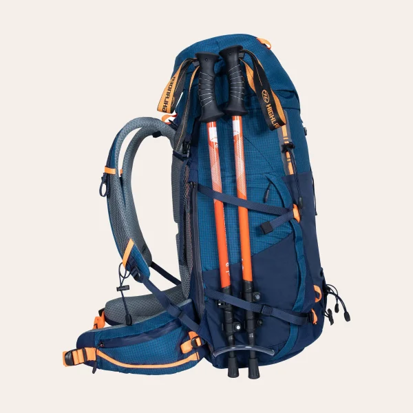 Highlander-Outdoor-Mochila-Vulkan-35-litros-RUC291-NB-05 Mochila Vulkan 35L da Highlander Outdoor para passeios dinâmicos e montanhismo, com suporte para machado de gelo e sistema de costas Airvent