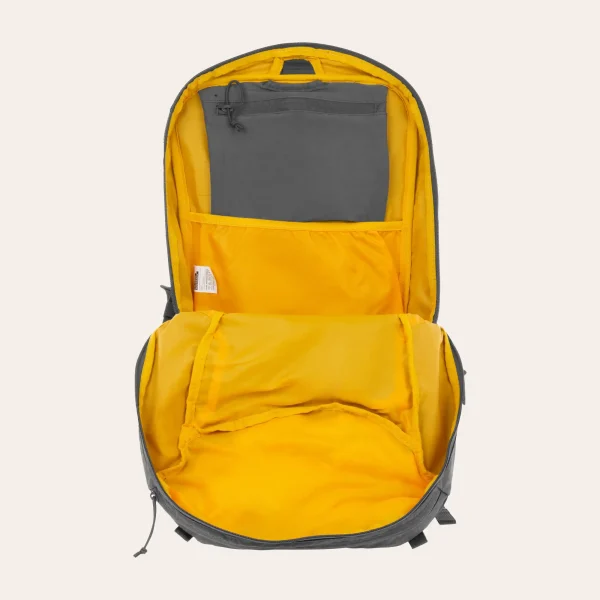 Highlander-Outdoor-Vega-homen-25l-RUC289-GR-07 Mochila de trekking leve Vega 25l da Highlander Outdoor para caminhadas confortáveis e passeios de um dia