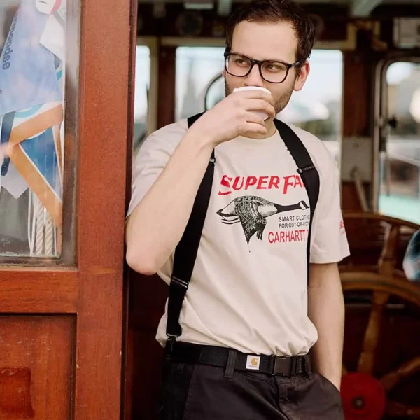 T-shirt Carhartt Relaxed Fit Lightweight Fab Graphic em Oat Milk com impressão Super Fab da série Carhartt Archive