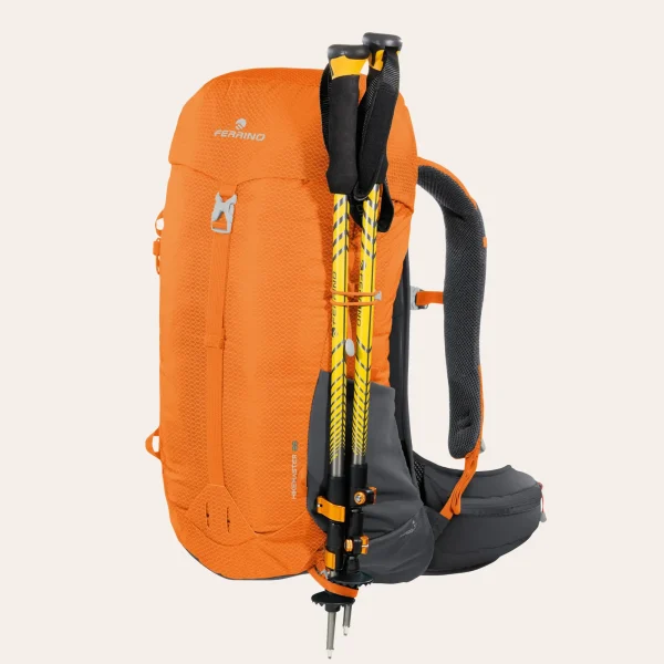 Ferrino Hikemaster 26 - ultralight 26-litre hiking backpack with Auxetic technology and Dry Net system