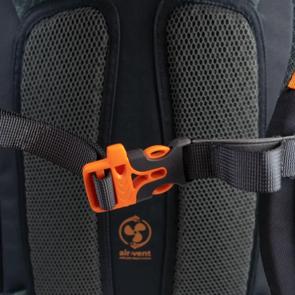 Highlander Ivar 30L backpack - lightweight backpack for day hikes and outdoor adventures