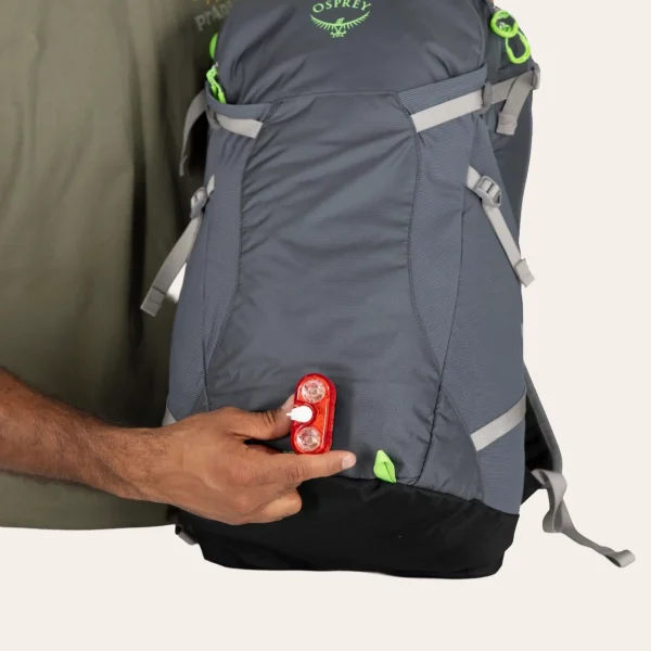 Osprey Sportlite 25 - Lightweight hiking backpack with 25 litres of volume, AirScape™ back system and sustainable materials for day hikes