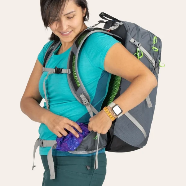 Osprey Sportlite 25 - Lightweight hiking backpack with 25 litres of volume, AirScape™ back system and sustainable materials for day hikes