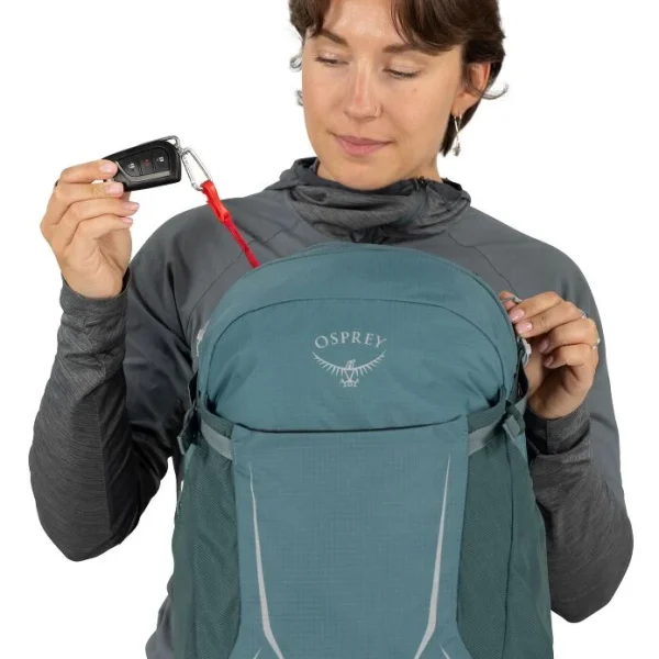 Osprey Hikelite 26 - lightweight, sustainable backpack for everyday use with mesh back