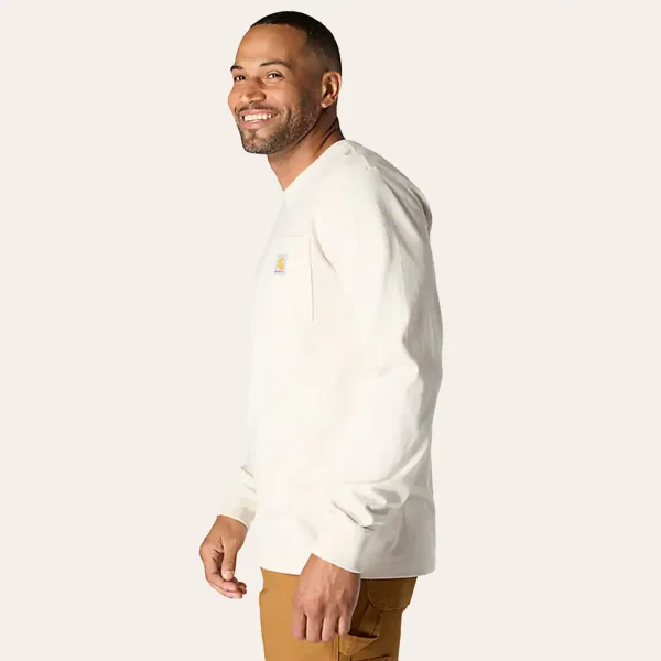 T-shirt de manga comprida Carhartt Heavyweight com gráfico Mountain – cor malte T-shirt de manga comprida Carhartt com gráfico Mountain na cor malte, em jersey de algodão pesado.