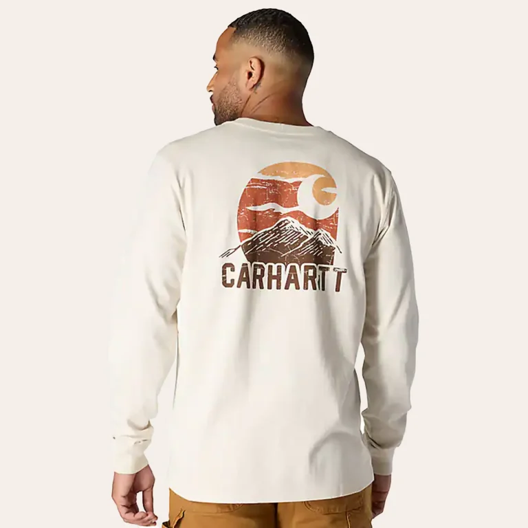 T-shirt de manga comprida Carhartt com gráfico Mountain na cor malte, em jersey de algodão pesado.