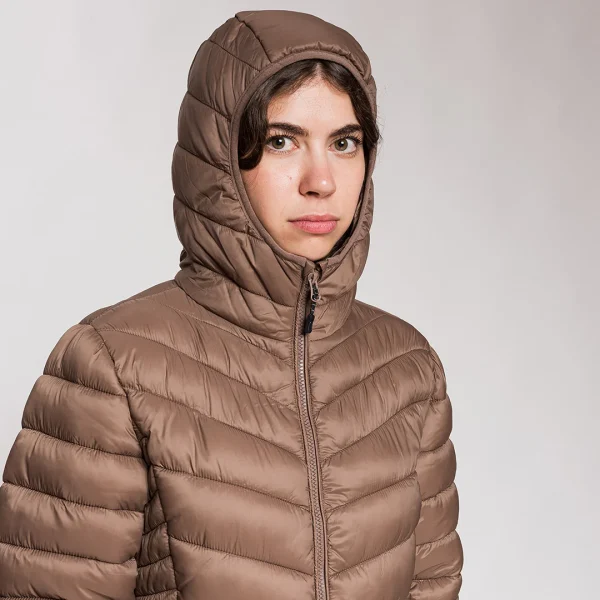 Rock Experience RE.Juneau Parka – parka híbrida leve e quente com isolamento reciclado e tecido exterior ripstop para a cidade e a natureza.