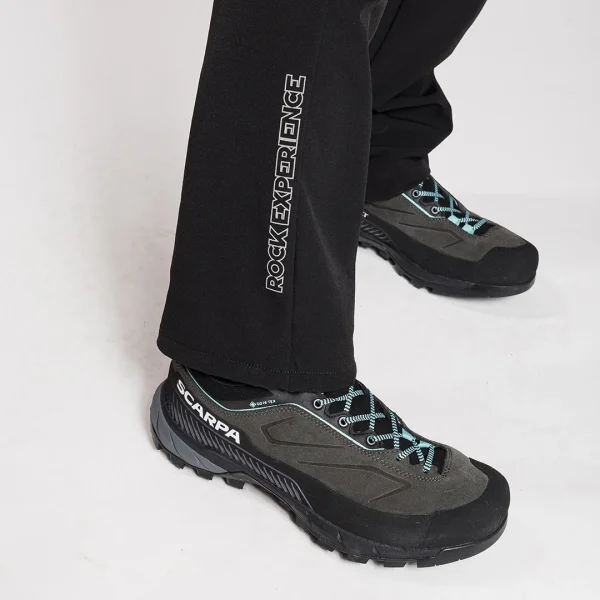 Calças de caminhada Rock Experience Strategy 2.0 com elasticidade em 4 direções e cintura Quickdry para máxima liberdade de movimentos