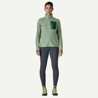 Patagonia R1 Air Fleece Jacket - lightweight and breathable fleece for hiking, sports and everyday use.