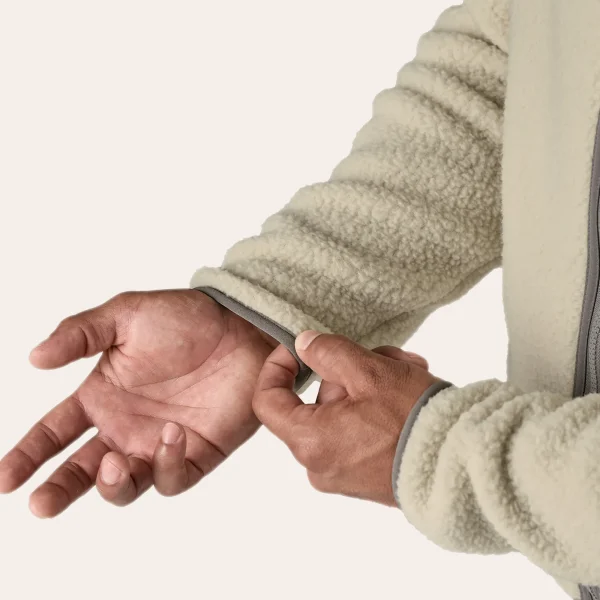 Patagonia Retro Pile Jacket - warm jacket for outdoor activities, made from recycled polyester fleece, ideal for hiking, trekking and everyday use.