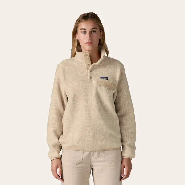 Patagonia Lightweight Synchilla Snap-T Fleece sweatshirt in recycled polyester - light and warm for outdoor activities and everyday use.
