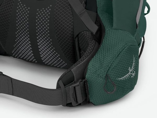 Mochila de trekking Osprey Aether com painel traseiro AirScape e cinto e alças Custom Fit-on-the-Fly.