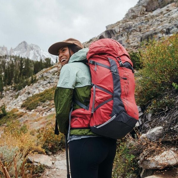 Osprey Talon and Tempest backpacks - adjustable, lightweight backpacks for hiking, cycling and trekking with AirScape back system.