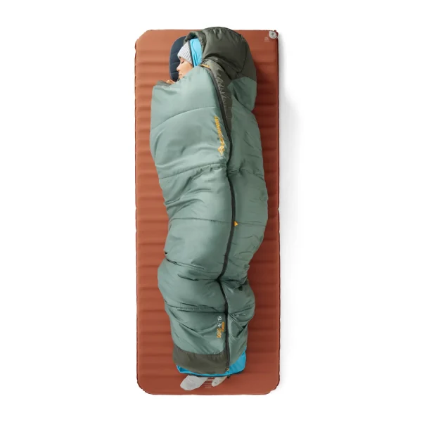 Sea to Summit Boab -1 synthetic sleeping bag with tapered-rectangular shape, Revive Loft insulation and recycled materials.