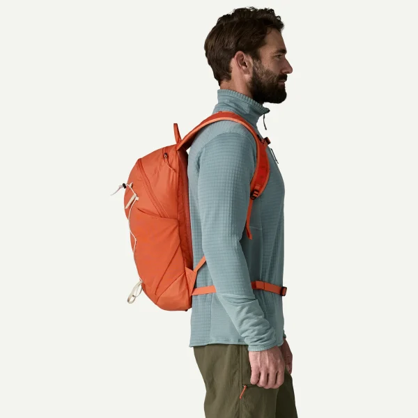 Mochila de caminhada Patagonia Terravia Pack 14L leve e respirável para trilhos e montanha