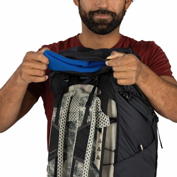 Mochila Osprey Stratos 36 para homem 36 litros com sistema AirSpeed e capa de chuva