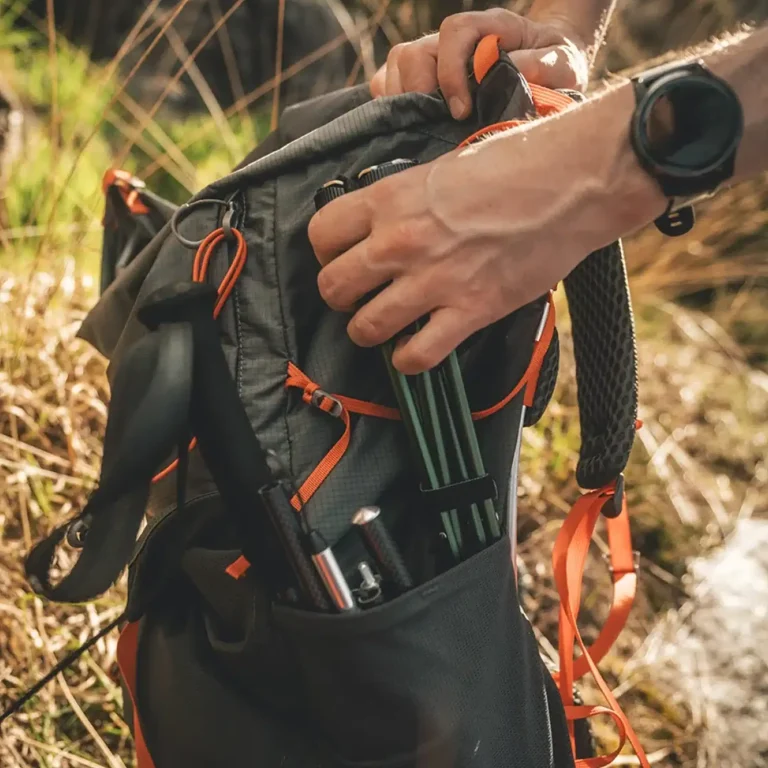 lightweight folding camping stool Robens Geographic Glowing Green aluminium 7075 compact outdoor