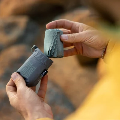 toalha ultraleve Sea to Summit Airlite Towel microfibra compacta secagem rápida campismo trekking viagem