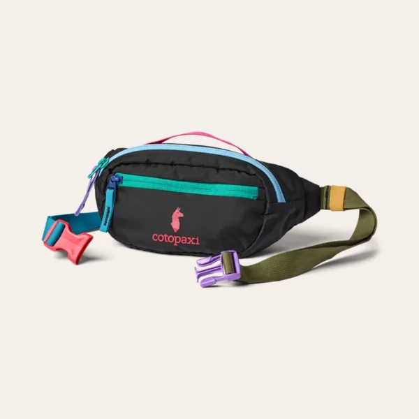 Cotopaxi Kapai 1.5L Hip Pack Del Día Dark bolsa de cintura sustentável cores escuras materiais reciclados equipamento outdoor compacto