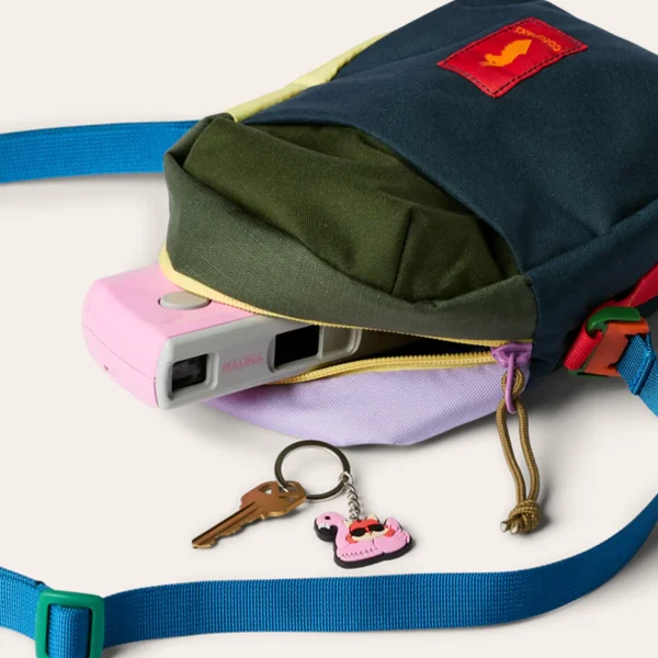 Bolsa tiracolo compacta Cotopaxi Todo 1L sustentável em poliéster reciclado para outdoor e viagem