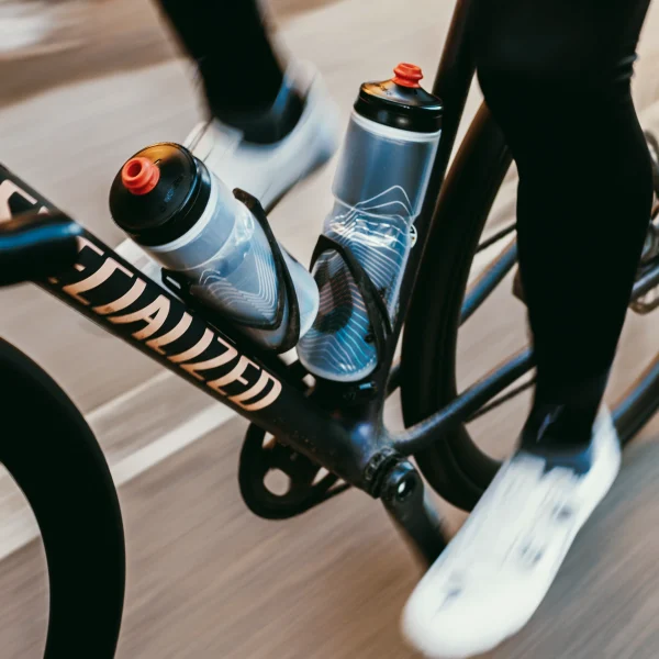 Hydrapak Polar Surge thermos for cycling and hiking with high water flow