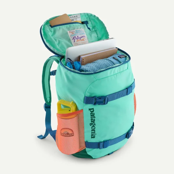 Patagonia Kids Refugito Daypack 18L in recycled materials for school, hiking and outdoor adventures