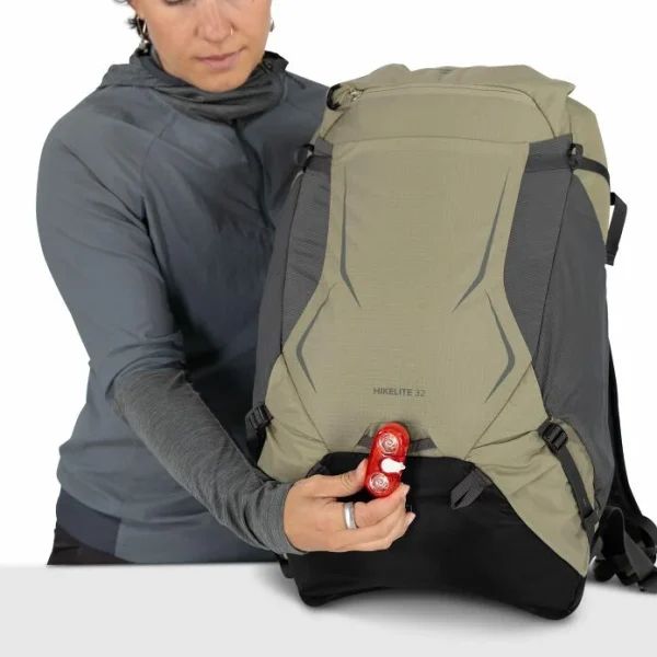 Osprey Hikelite 32 hiking backpack with AirSpeed system, adjustable back and ventilation for trekking, hiking and pilgrimage