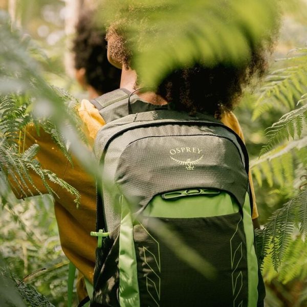 Osprey Talon Jr 11 litre children's backpack for hiking trekking cycling and outdoor activities