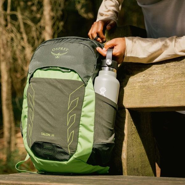Osprey Talon Jr 11 litre children's backpack for hiking trekking cycling and outdoor activities